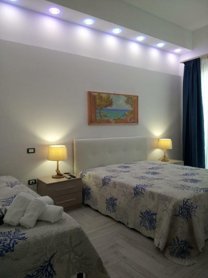 Acquazzurra Affittacamere Torre Lapillo Exterior photo